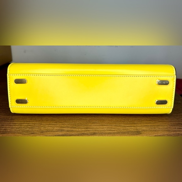 Tory Burch Small Lee Radziwill Bag in Electric Yellow - Picture 7 of 12